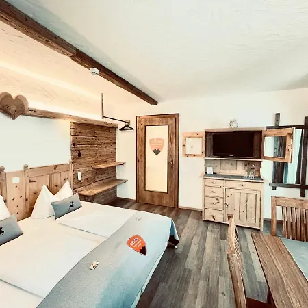 Hotel Kreuzeck - Dein Gluecksplatz Am Lech