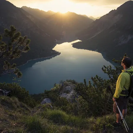Kreuzeck - Dein Gluecksplatz Am Lech *