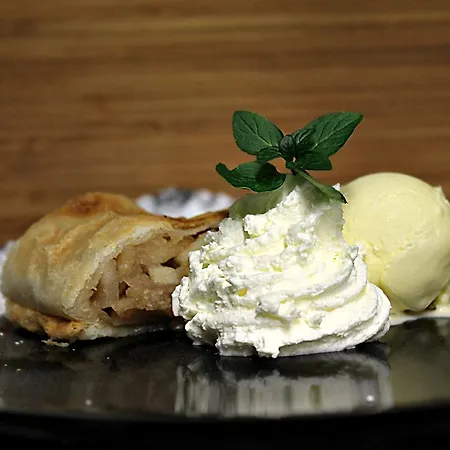 Kreuzeck - Dein Gluecksplatz Am Lech Hotel
