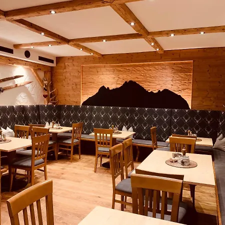 Kreuzeck - Dein Gluecksplatz Am Lech Weissenbach am Lech