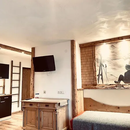 Hotel Kreuzeck - Dein Gluecksplatz Am Lech *