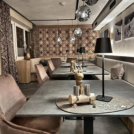 Hotel Kreuzeck - Dein Gluecksplatz Am Lech *
